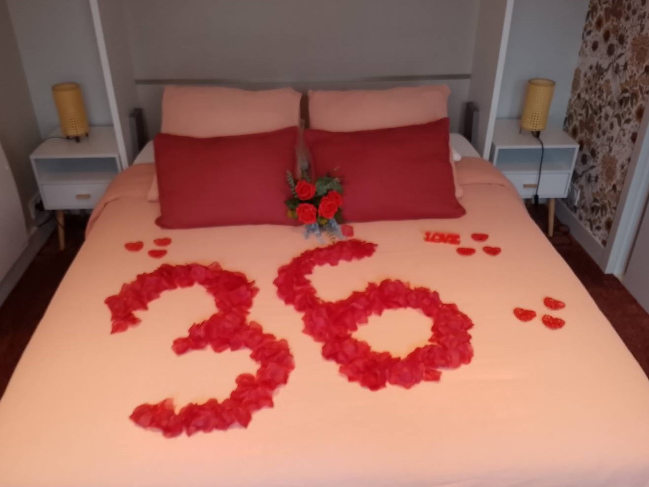 Décoration pétales de rose – Image 4